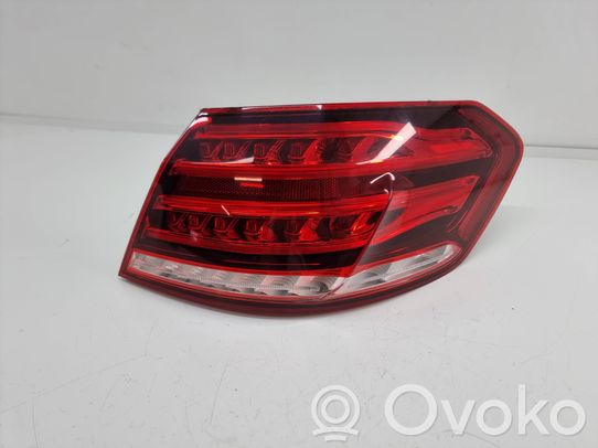 Mercedes-Benz E W212 Galinis žibintas kėbule 