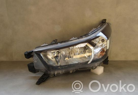 Toyota Hilux VIII Priekinis žibintas 