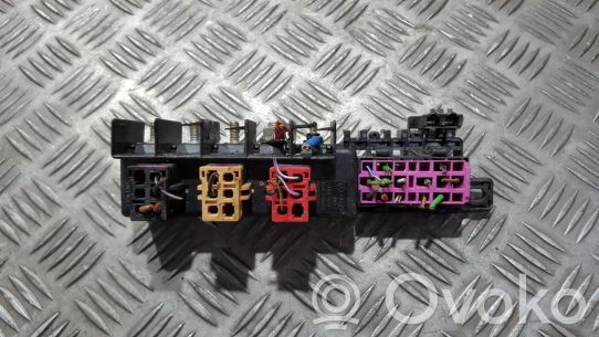 Audi A6 S6 C5 4B Set scatola dei fusibili 