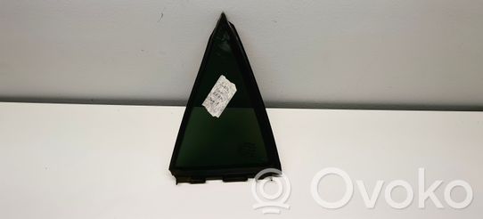 Toyota Auris 150 Ventanilla de ventilación de la puerta trasera 