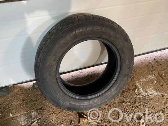 Toyota Hiace (H200) Pneus d’hiver R15 C à crampons 