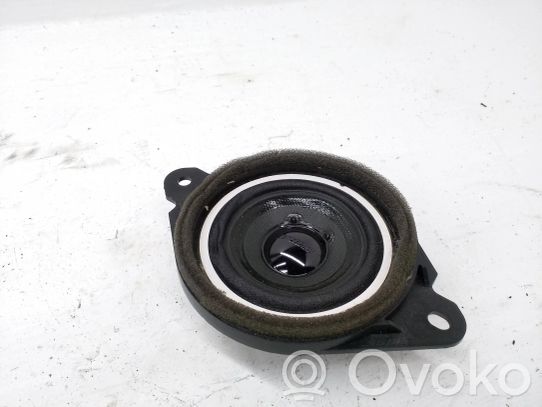 Mazda 3 III Enceinte de porte arrière 