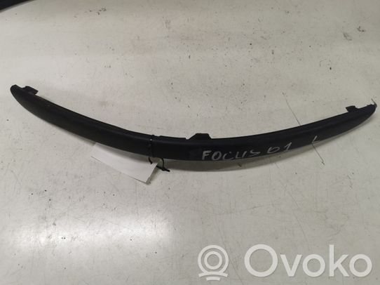 Ford Focus Modanatura separatore del paraurti anteriore 