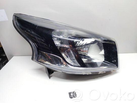 Opel Vivaro Priekinis žibintas 