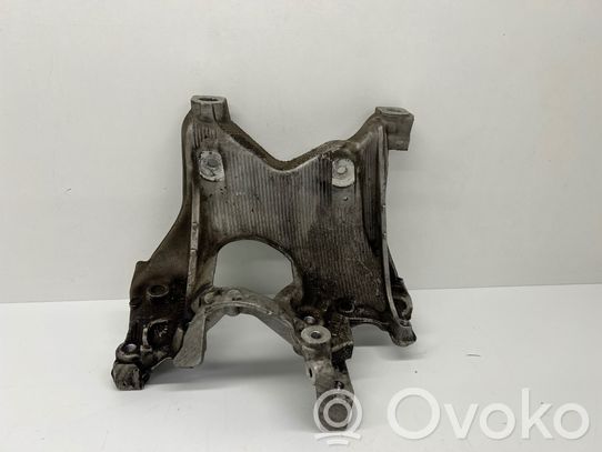 Audi A5 Moottorin kiinnikekorvake (käytetyt) 