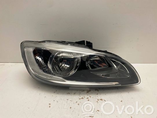 Volvo S60 Priekinis žibintas 