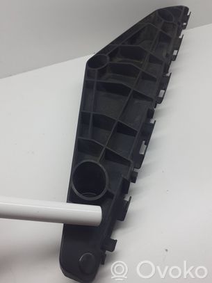 Toyota Avensis T270 Staffa di rinforzo montaggio del paraurti anteriore 