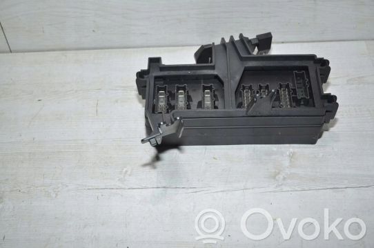 Mercedes-Benz R W251 Sulakemoduuli 