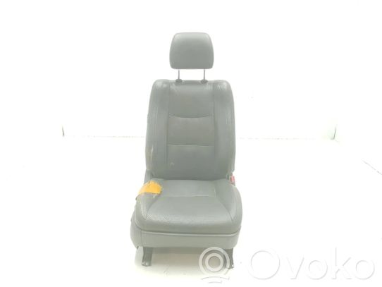 Toyota Land Cruiser (J120) Etumatkustajan istuin 