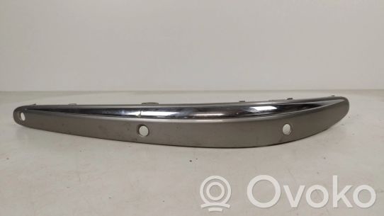 Mercedes-Benz E W211 Modanatura separatore del paraurti anteriore 