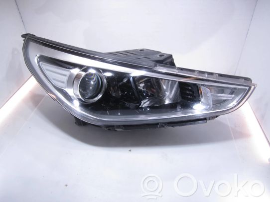 Hyundai i30 Priekinis žibintas 
