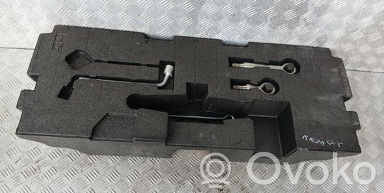 Mazda CX-5 Tool set 