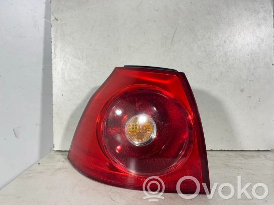 Volkswagen Golf V Galinis žibintas kėbule 