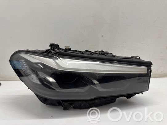 BMW 5 G30 G31 Priekinis žibintas 