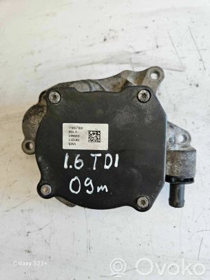 Volkswagen Golf VI Pompe à vide 