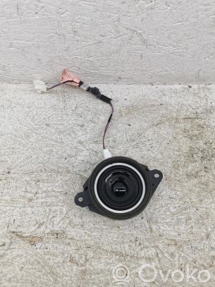 Mazda 3 III Enceinte de porte arrière 