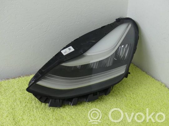 Tesla Model 3 Priekinis žibintas 