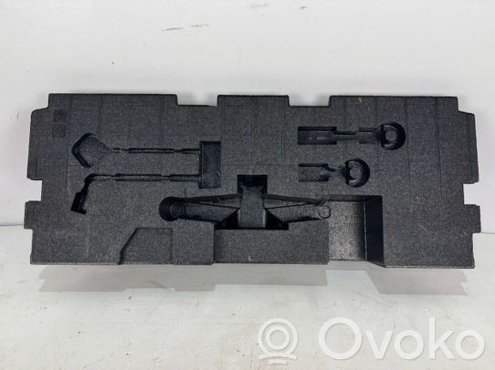 Mazda CX-5 Tool set 
