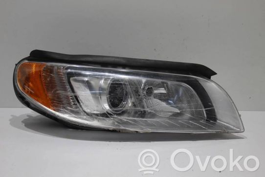 Volvo V70 Priekinis žibintas 