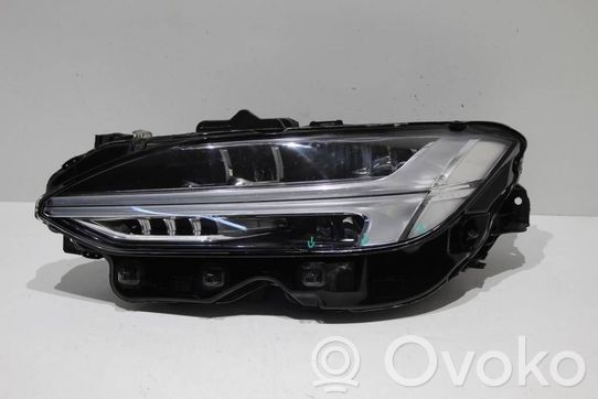 Volvo S90, V90 Priekinis žibintas 