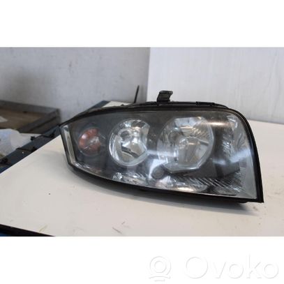 Audi A2 Priekinis žibintas 