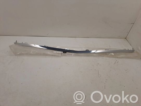 Mercedes-Benz C W205 Modanatura separatore del paraurti anteriore 