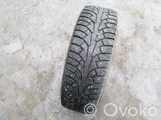 Renault 25 Pneus d’hiver R15 à crampons 