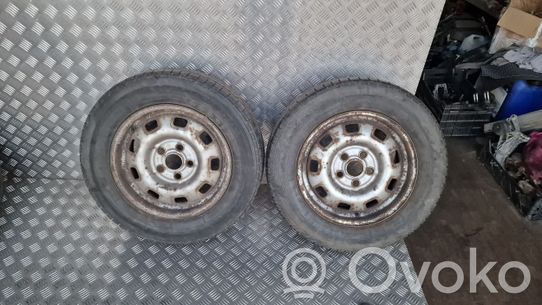 Volkswagen Transporter - Caravelle T4 R15 C -talvirengas 