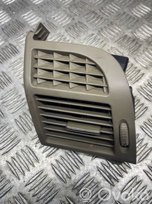 Grille d'aération ventilation extérieure, pattes en maille métallique