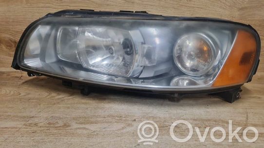 Volvo V70 Priekinis žibintas 