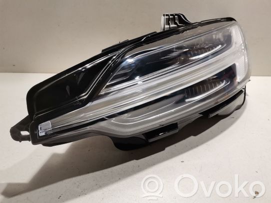 Volvo S60 Priekinis žibintas 