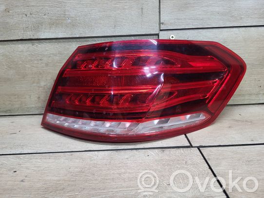 Mercedes-Benz E W212 Galinis žibintas kėbule 