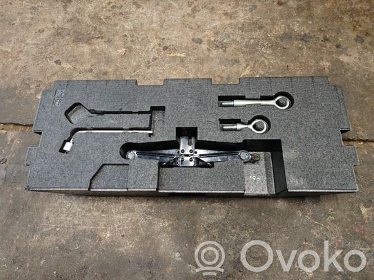 Mazda CX-5 Tool set 