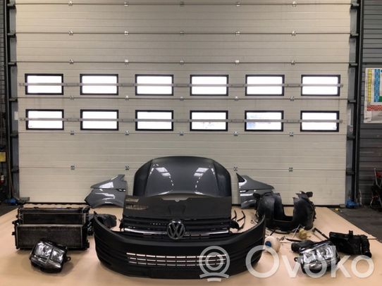 Volkswagen Transporter - Caravelle T6 Priekio detalių komplektas 