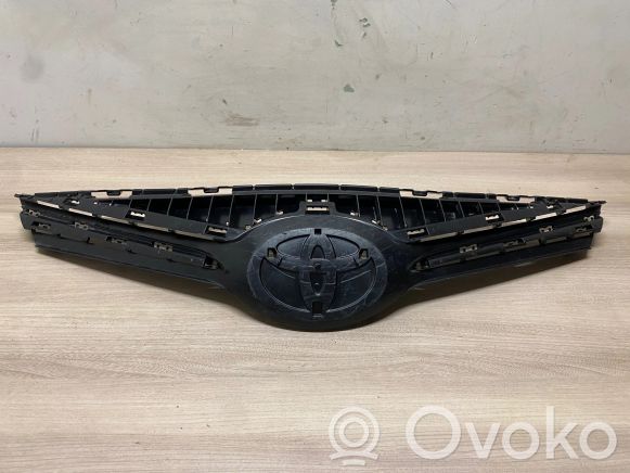 5311405120 Toyota Avensis T270 Front bumper upper radiator grill 