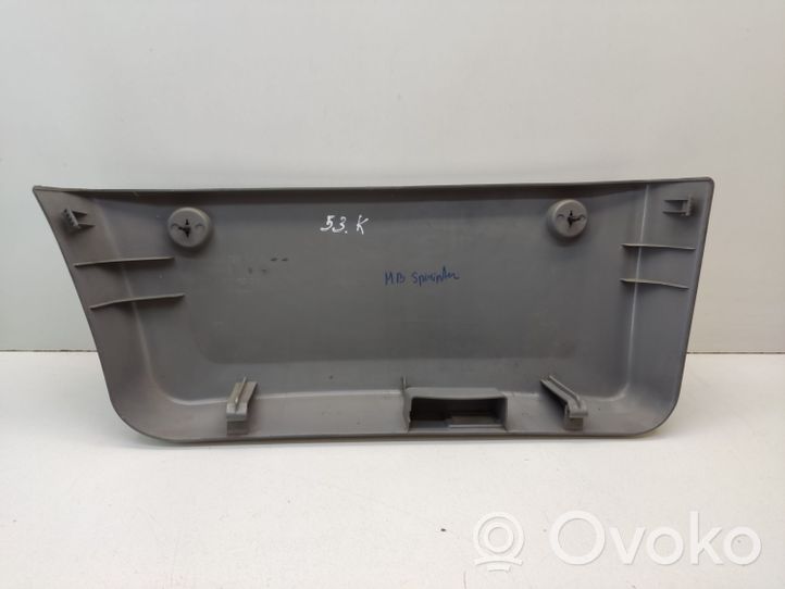 Mercedes-Benz Sprinter W906 Rivestimento del pannello della portiera anteriore A9067270471