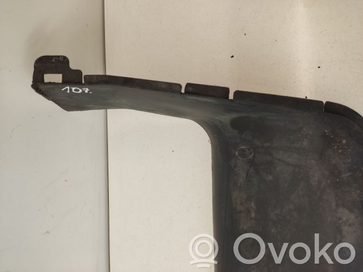 8205057 BMW 3 E46 Center/middle under tray cover, 15.00 € | RRR