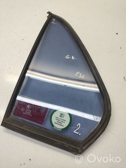 BMW 3 E30 Rear vent window glass 43R00082