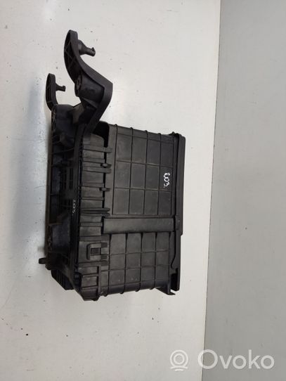 Audi A3 S3 8P Support boîte de batterie 1K0915333