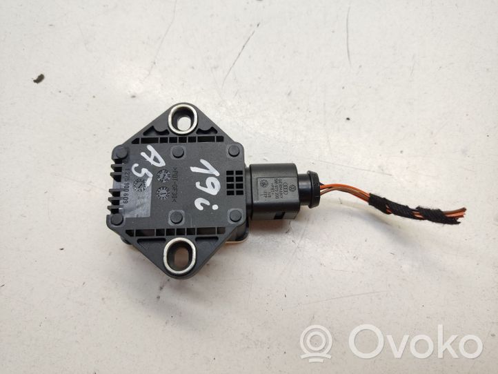 Audi A5 8T 8F Capteur de vitesse de lacet d'accélération ESP 8K0907637A