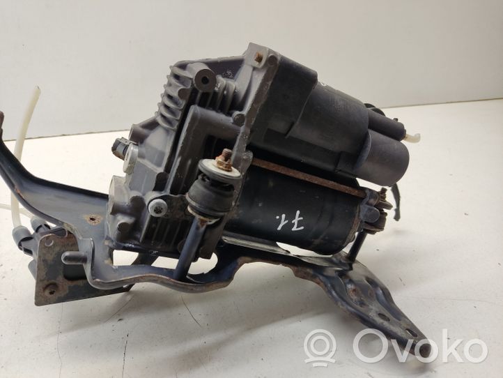 Mercedes-Benz R W251 Compressore/pompa sospensioni pneumatiche A2513201004