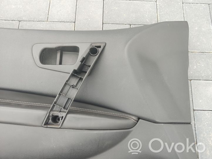 Nissan Qashqai Etuoven verhoilu 80911JD100