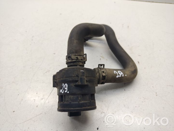 Nissan Qashqai Pompe à eau de liquide de refroidissement 058