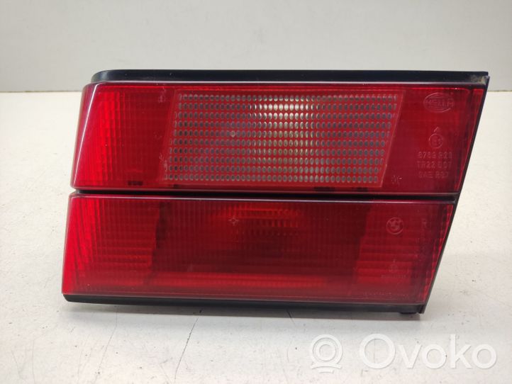 BMW 5 E34 Lampy tylnej klapy bagażnika 1384012R