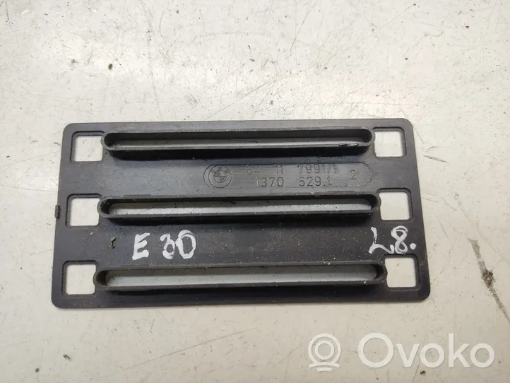 BMW 3 E30 Console centrale, commande chauffage/clim 799171