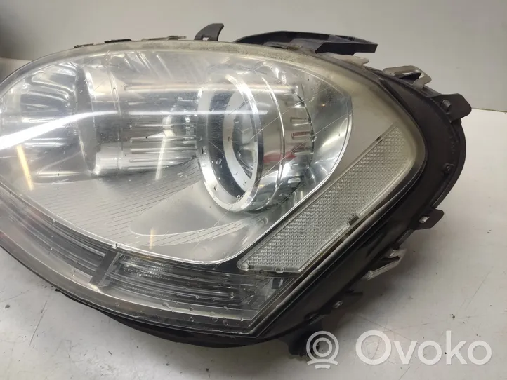 Mercedes-Benz ML W164 Lampa przednia 263347