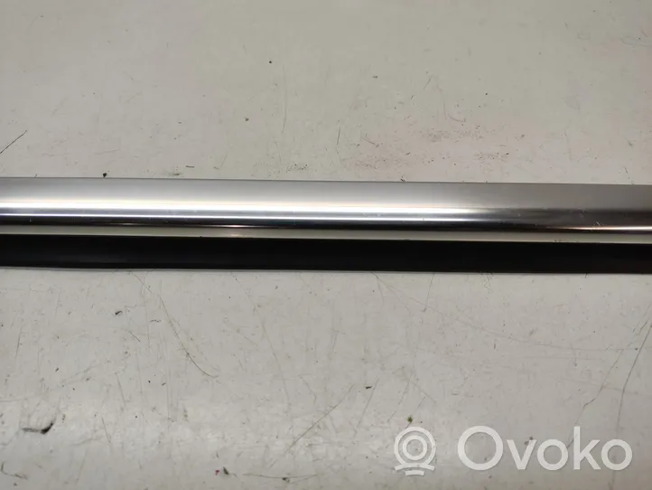 Mercedes-Benz ML W164 Rivestimento modanatura del vetro della portiera posteriore 