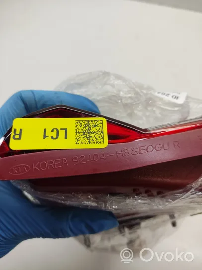 KIA Stonic Tailgate rear/tail lights 92404H8