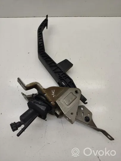 Ford C-MAX I Clutch pedal 3M517B633YA