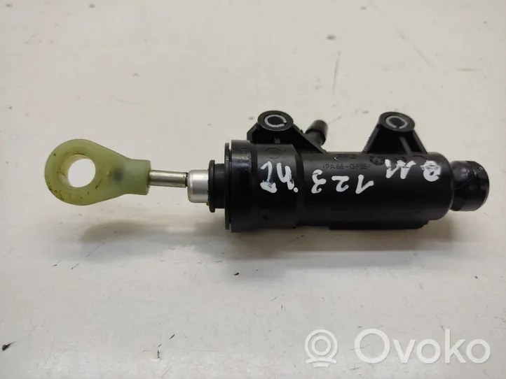 BMW 1 E81 E87 Główny cylinder sprzęgła 6773670